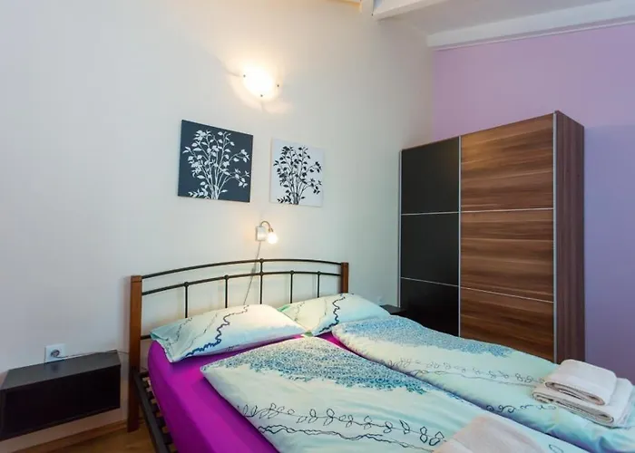 Σπίτι διακοπών House In With Balcony, Air Conditioning, Wifi, Washing Machine