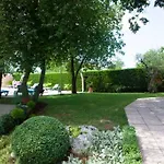 House In With Balcony, Air Conditioning, Wifi, Washing Machine * Poreč