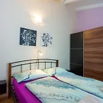 Сasa de vacaciones House In With Balcony, Air Conditioning, Wifi, Washing Machine