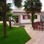 Holiday home House In With Balcony, Air Conditioning, Wifi, Washing Machine