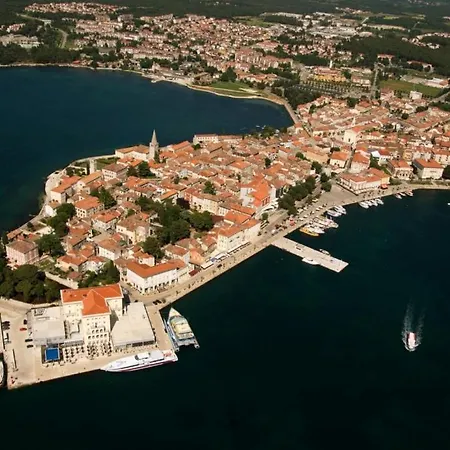 House In With Balcony, Air Conditioning, Wifi, Washing Machine Будинок відпочинку