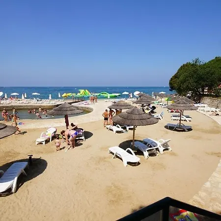 House In With Balcony, Air Conditioning, Wifi, Washing Machine *