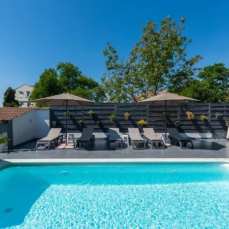 House In With Balcony, Air Conditioning, Wifi, Washing Machine *