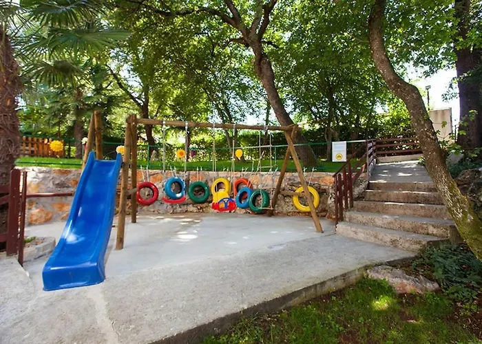 House In With Balcony, Air Conditioning, Wifi, Washing Machine Tatil Evi Poreč