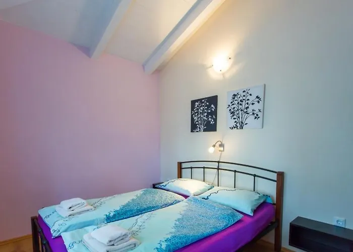 Tatil Evi House In With Balcony, Air Conditioning, Wifi, Washing Machine Poreč