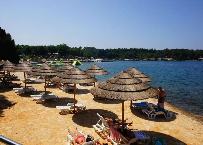 House In With Balcony, Air Conditioning, Wifi, Washing Machine *